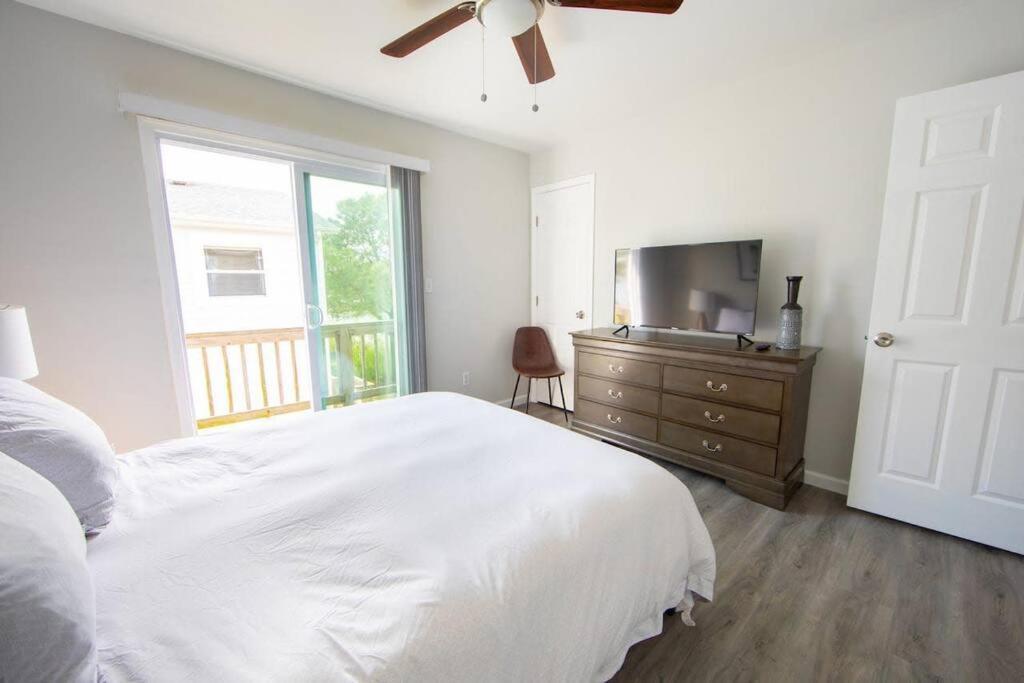 Apartamento Relaxing On The Bay Norfolk Exterior foto